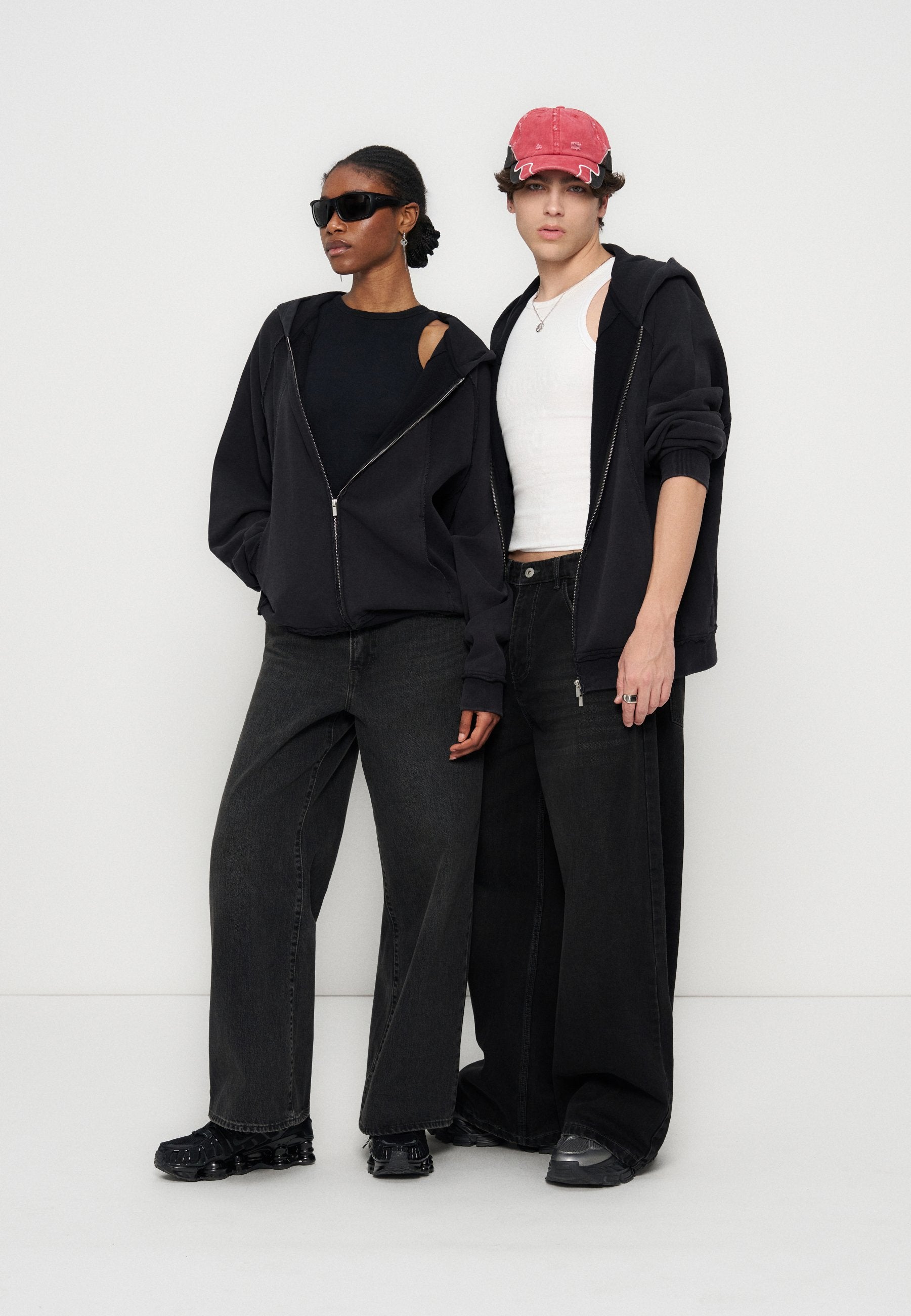 YOURTURN LOOSE FIT REVERSE SEAMS ZIP-UP HOODIE