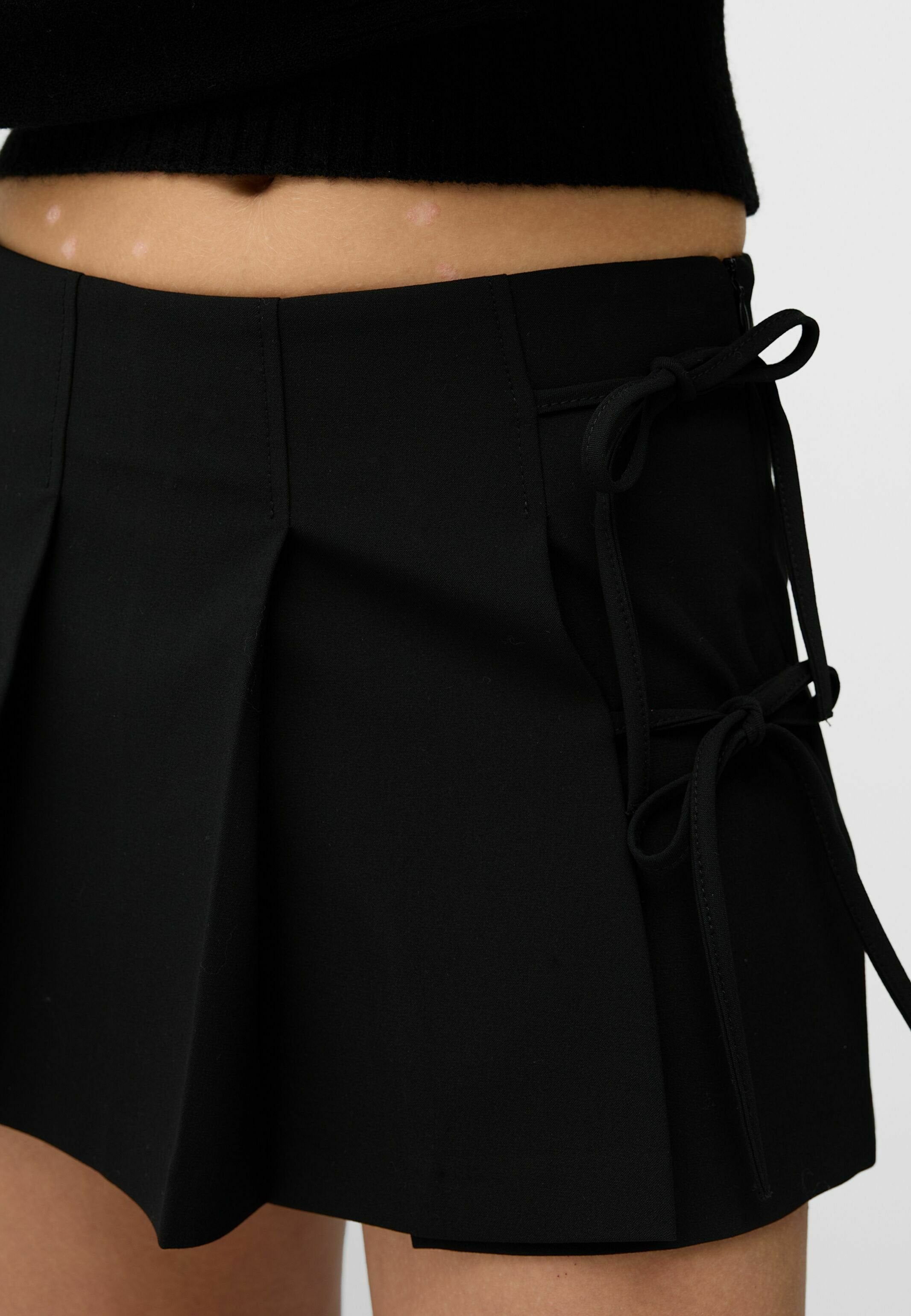 Bershka WITH BOW