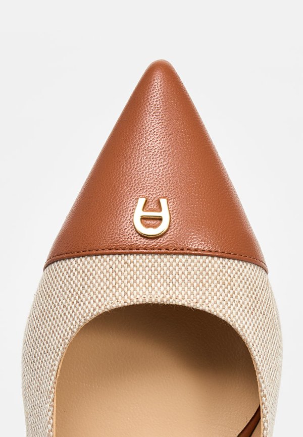 AIGNER ALINA
