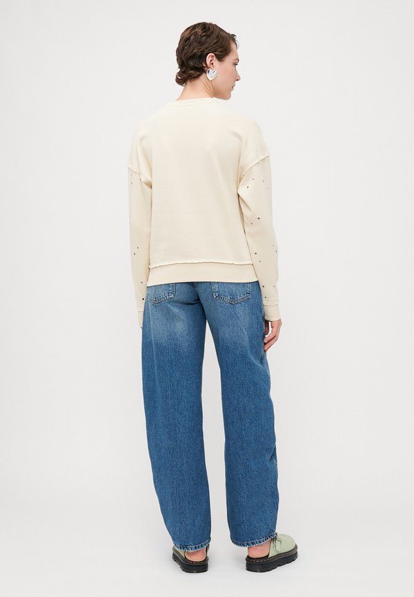 ONLY Tall ONLCALLIE O NECK DETAIL