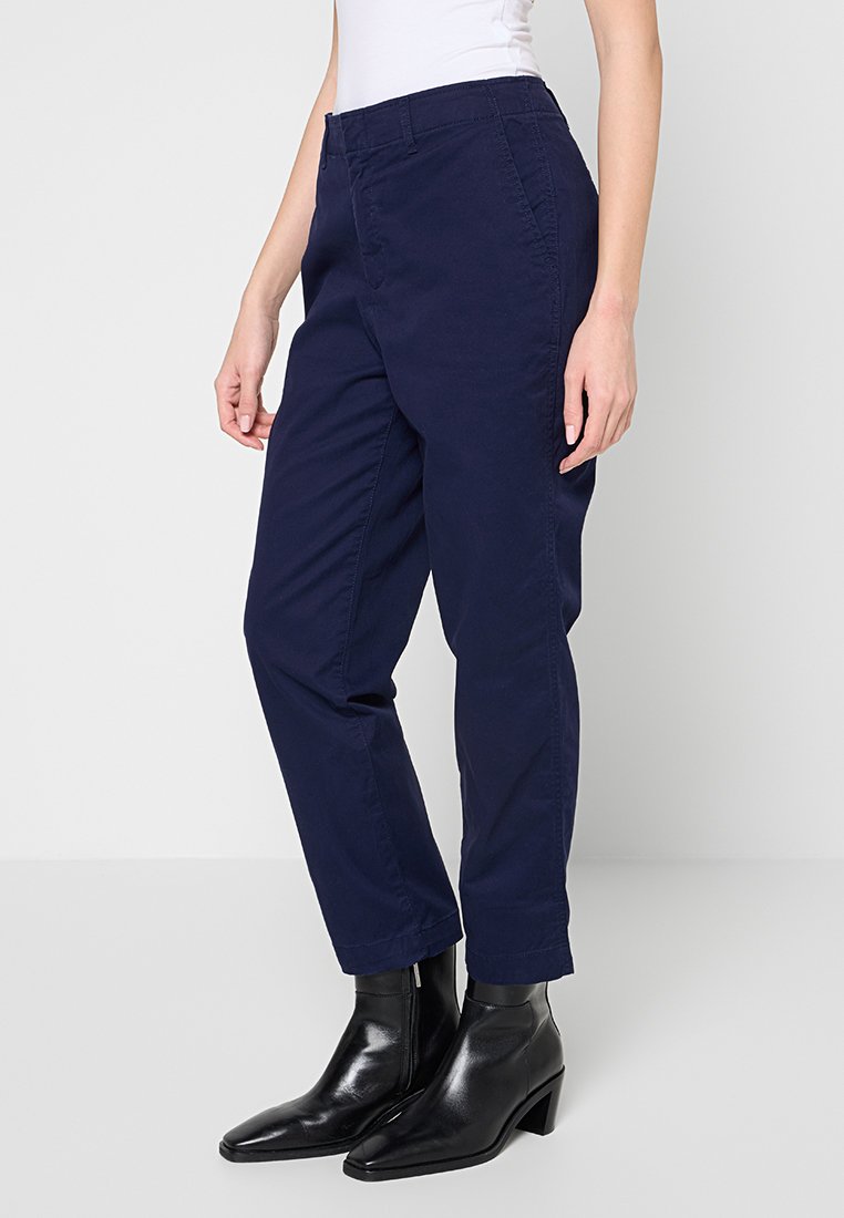 GAP DOWNTOWN