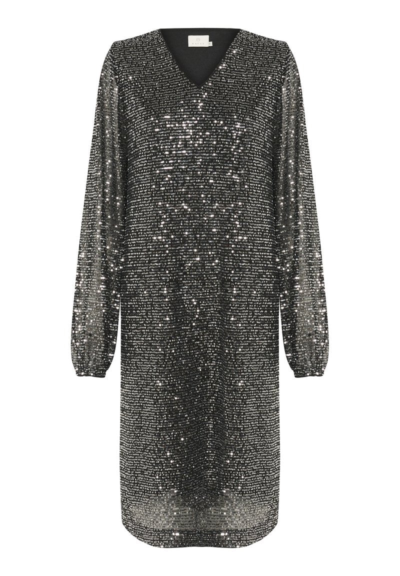Schwarzes und silbernes Pailletten-Kleid mit V-Ausschnitt, langen Ärmeln und geradem Schnitt, das eine strukturierte metallische Oberfläche und schimmernde Details aufweist.