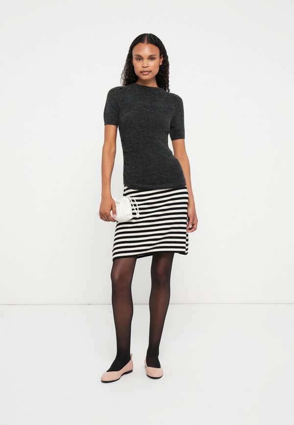 A. Roege Hove CHERRY SKIRT