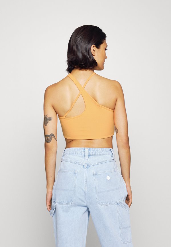 WRSTBHVR SCAI TOP