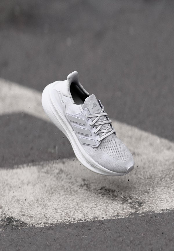 adidas Performance ULTRABOOST 5 W