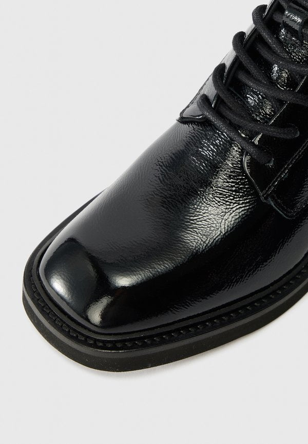 Tommy Hilfiger CRINKLE LEATHER LACE-UP ANKLE BOOTS
