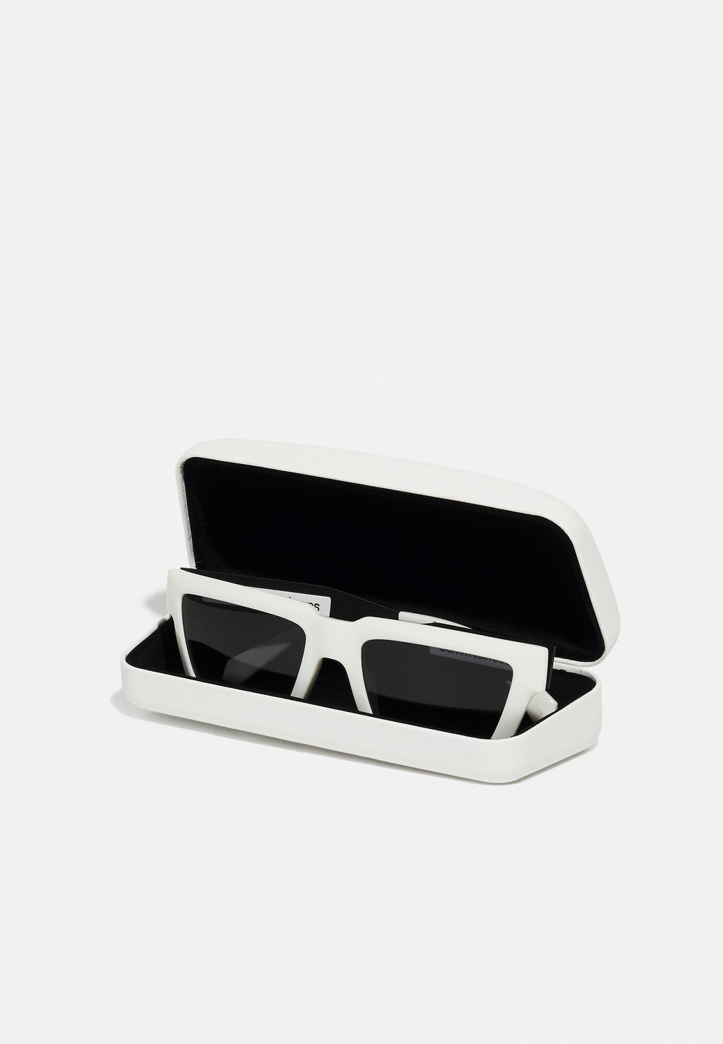 UNISEX Media 5