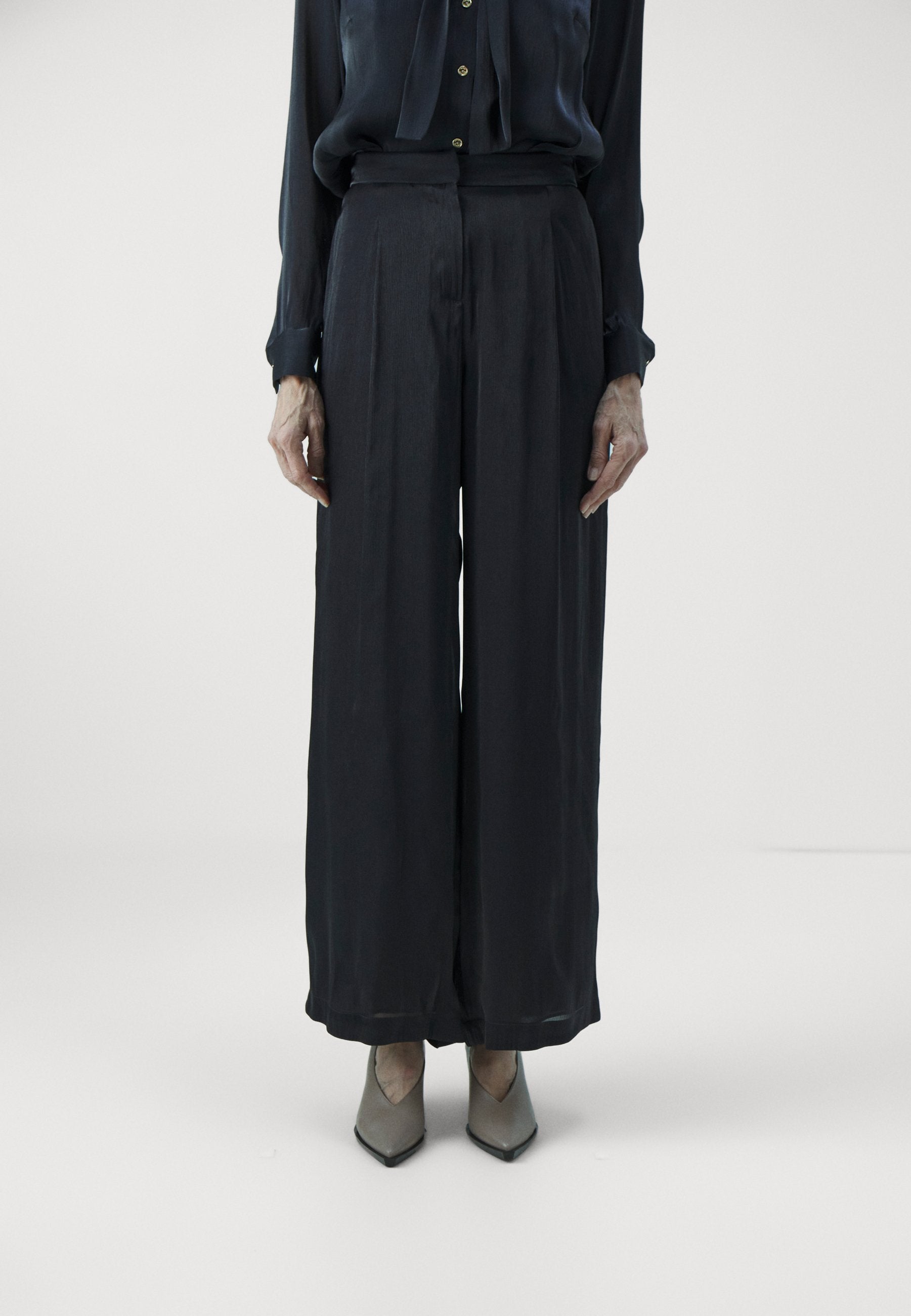 MICHAEL Michael Kors IRIDESCENT WIDE LEG PANTS