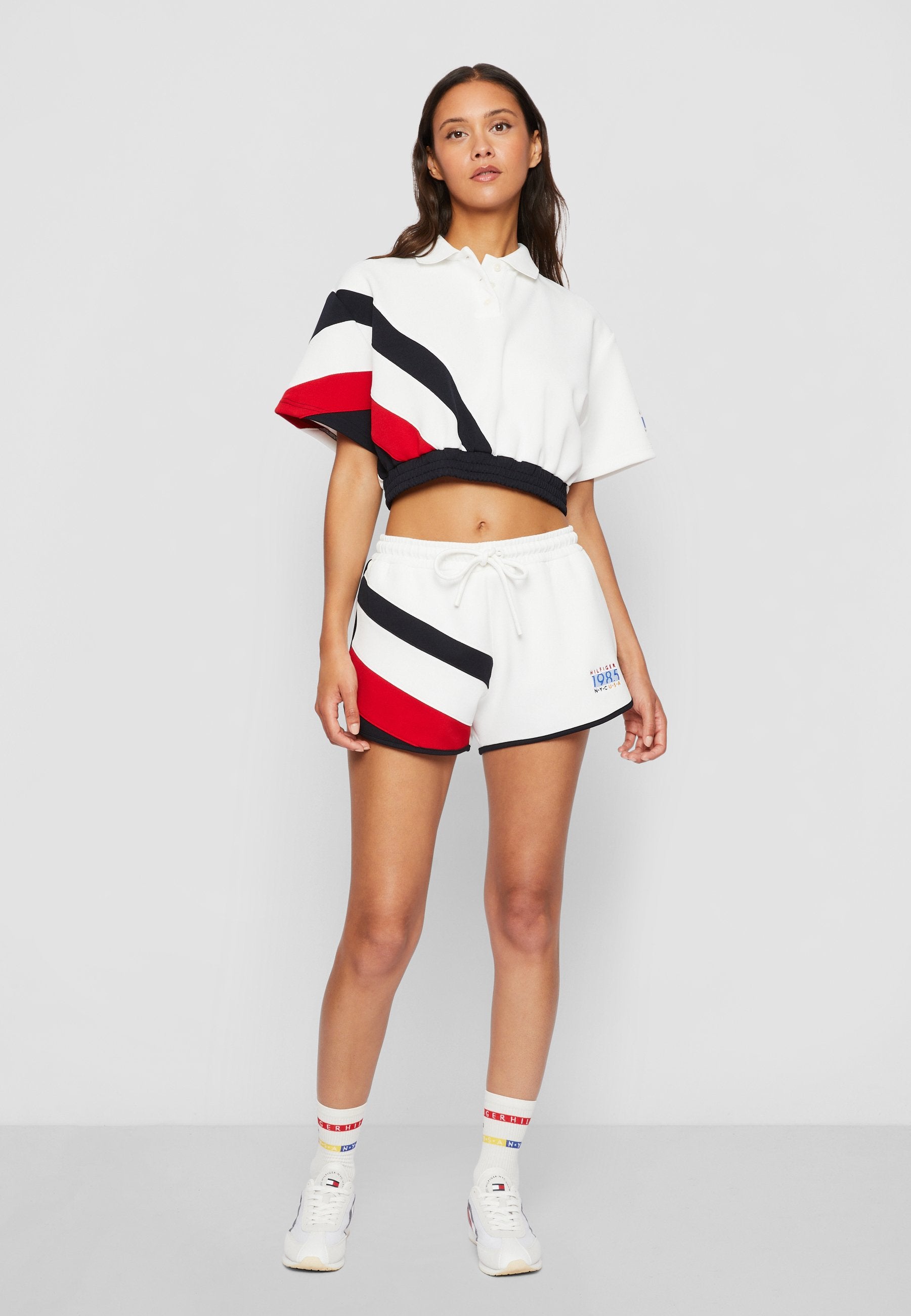 EXCLUSIVE HILFIGER TEAM STRIPE  Media 3