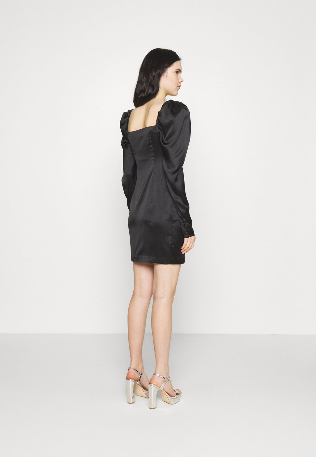 NA-KD PUFFY SLEEVE DETAIL DRESS