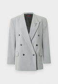 Grauer zweireihiger Blazer mit schwarzen Knöpfen, taillierter Form, gekerbtem Revers und einer dekorativen Anstecknadel auf der linken Seite.