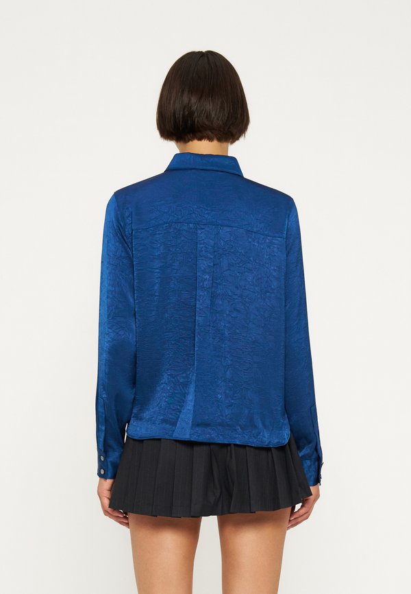 DKNY TWIST CREASE TOP