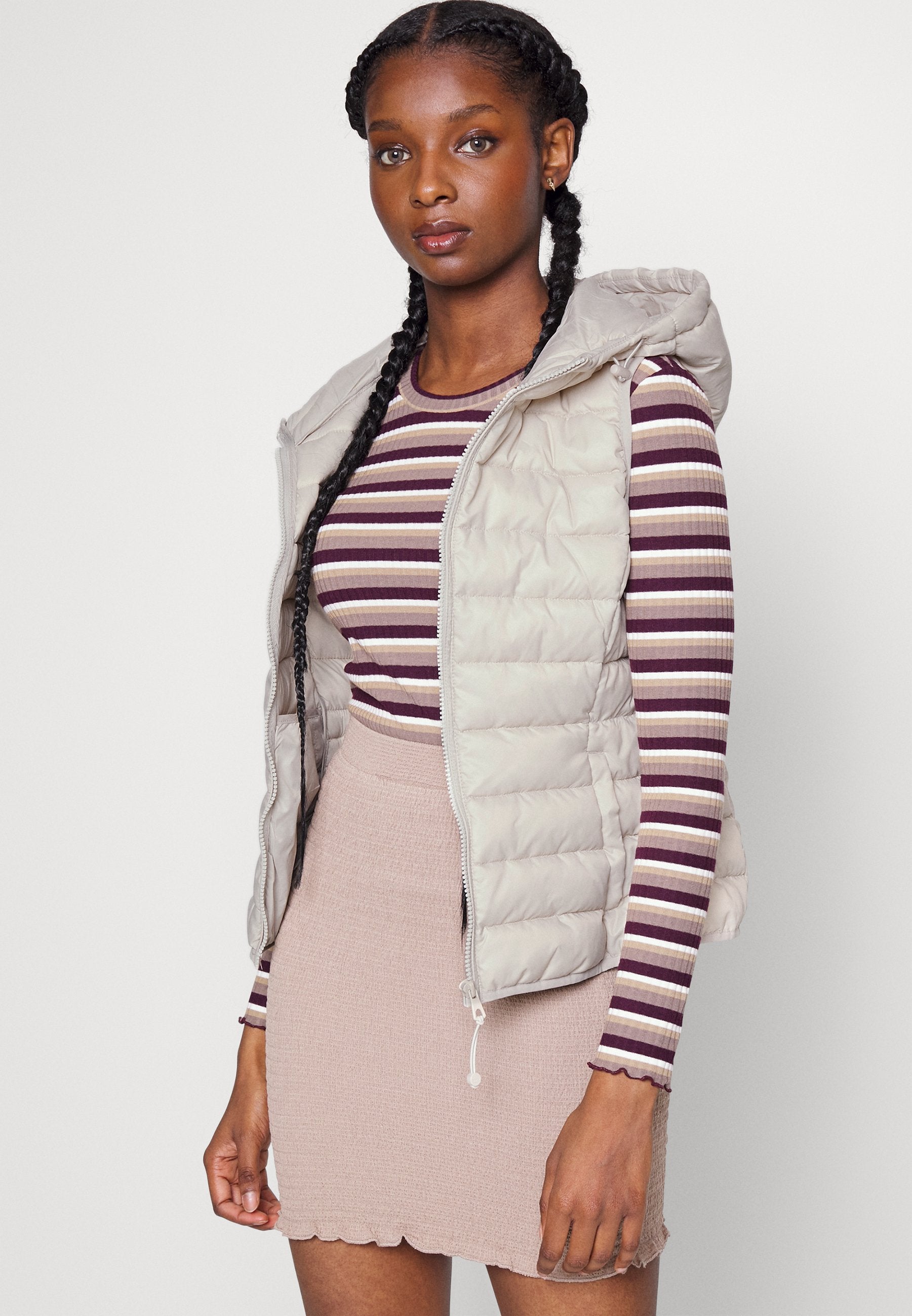 ONLNEWTAHOE HOOD WAISTCOAT Media 5