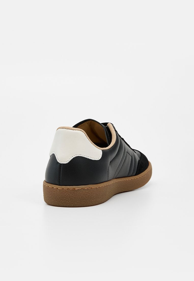 AIGNER LUKE