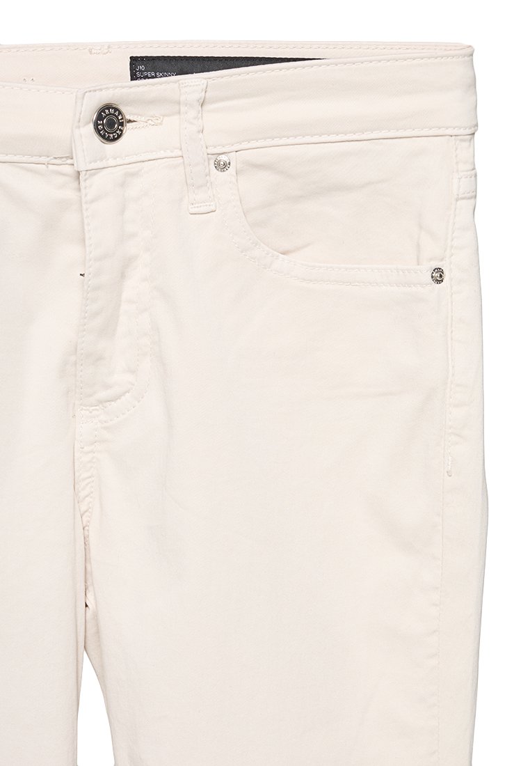 SKINNY FIT Media 4