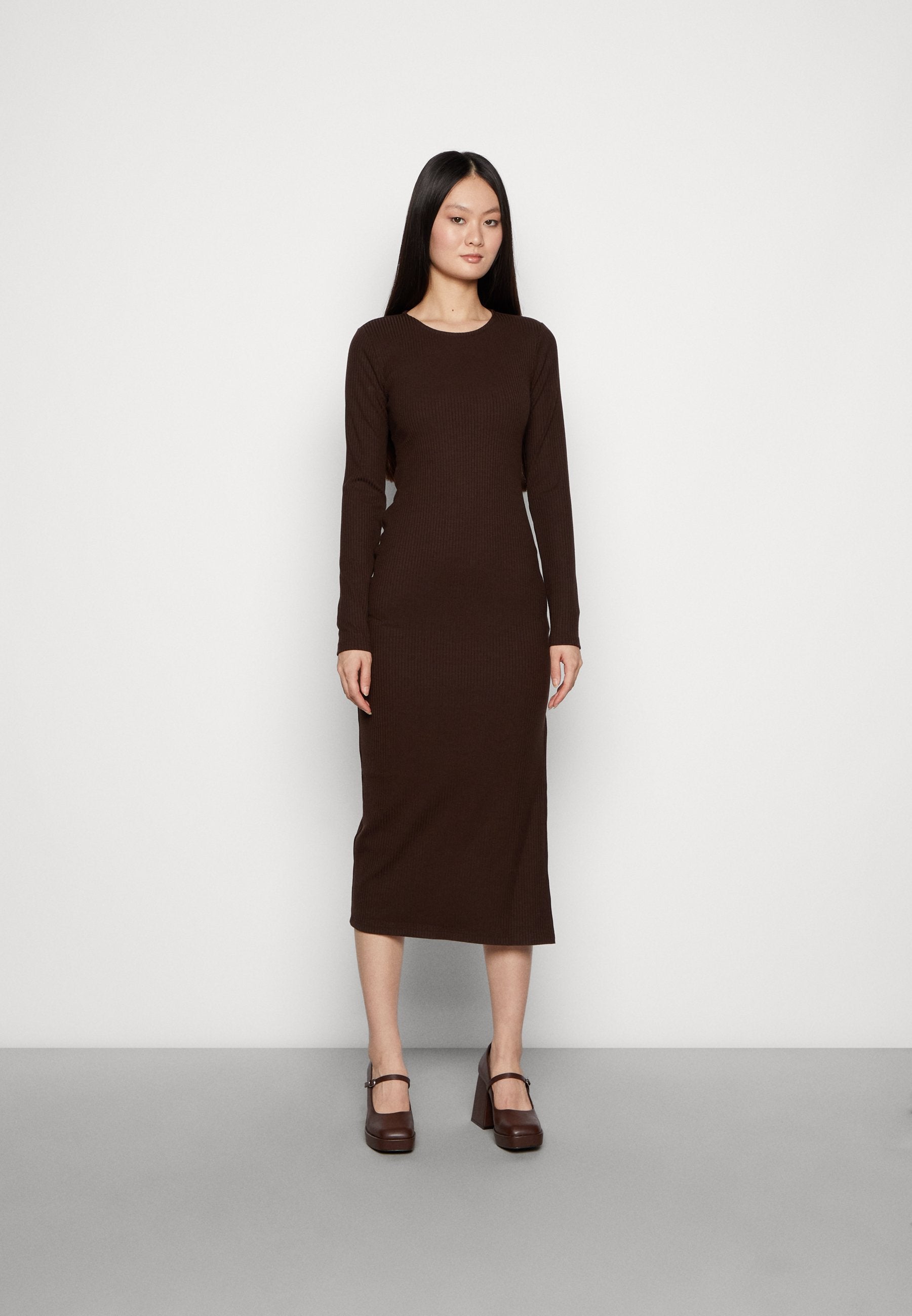 Forever New EMMA TWIST BACK MIDI DRESS