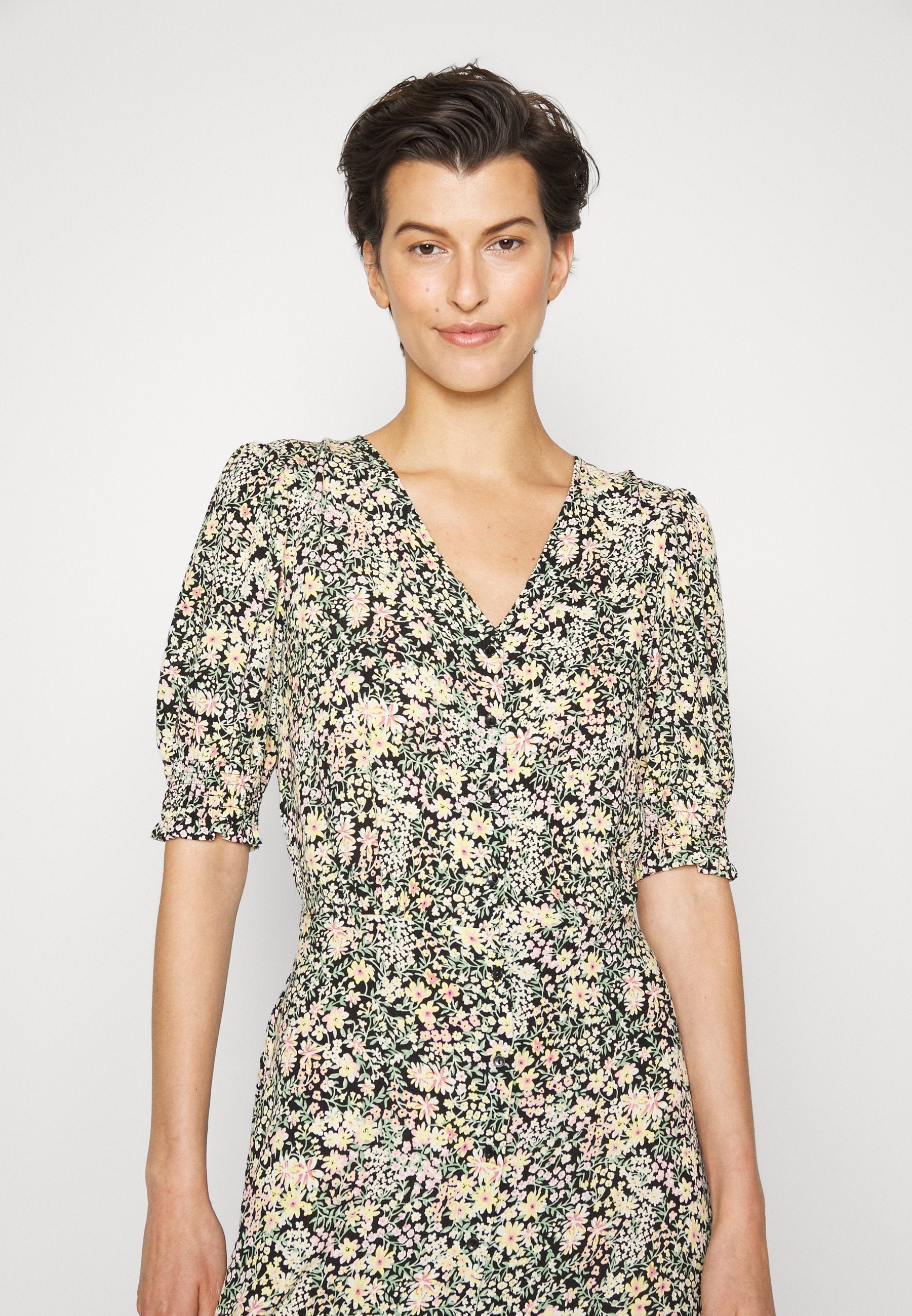 ONLFREDERIKKE V NECK BELT DRESS Media 5