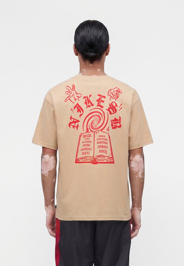 Nike SB TEE SKATE SPOTS UNISEX