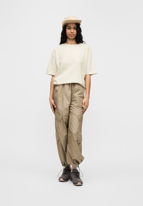 The North Face ESSENTIAL SIMPLE DOME TEE