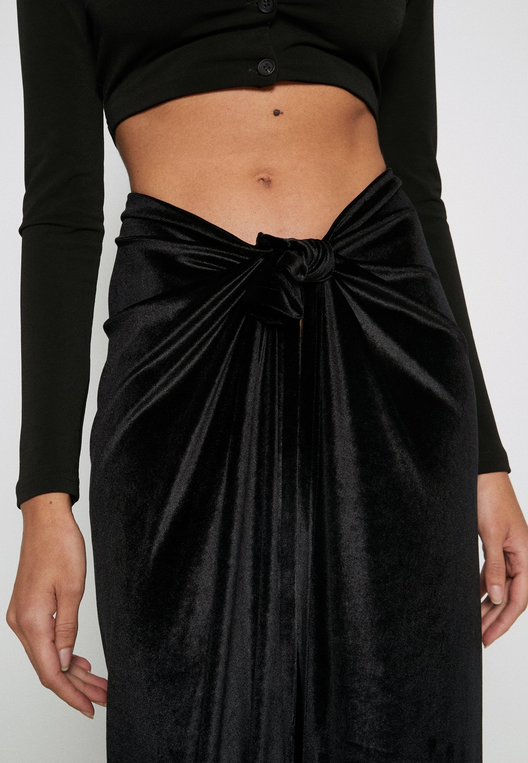 GmbH LONG SKIRT WITH A KNOT