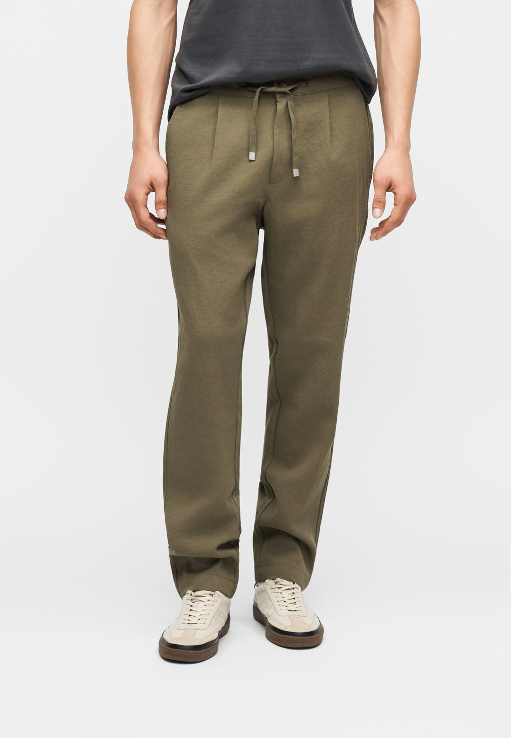 ONSWAKE LOOSE TAPERED Media 3