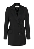 Schwarzer taillierter Blazer mit einreihigem Design, Reverskragen, zwei Fronttaschen und zwei Knöpfen zum Schließen. Glatte Stofftextur.
