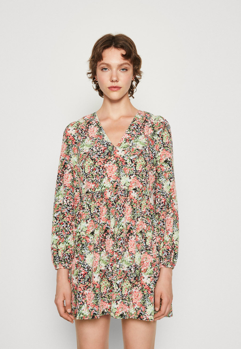 Pieces PCMOLLY V-NECK SHORT DRESS