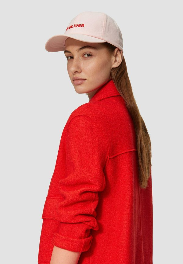 s.Oliver MIT LOGO-STICKEREI - Cap - zartrosa