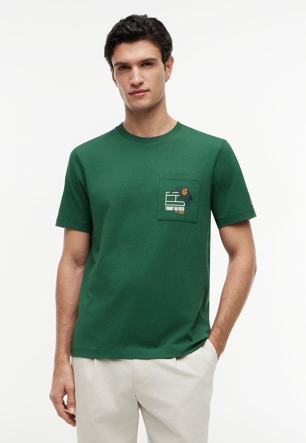 Tommy Hilfiger SUMMER - Print T-shirt - street green
