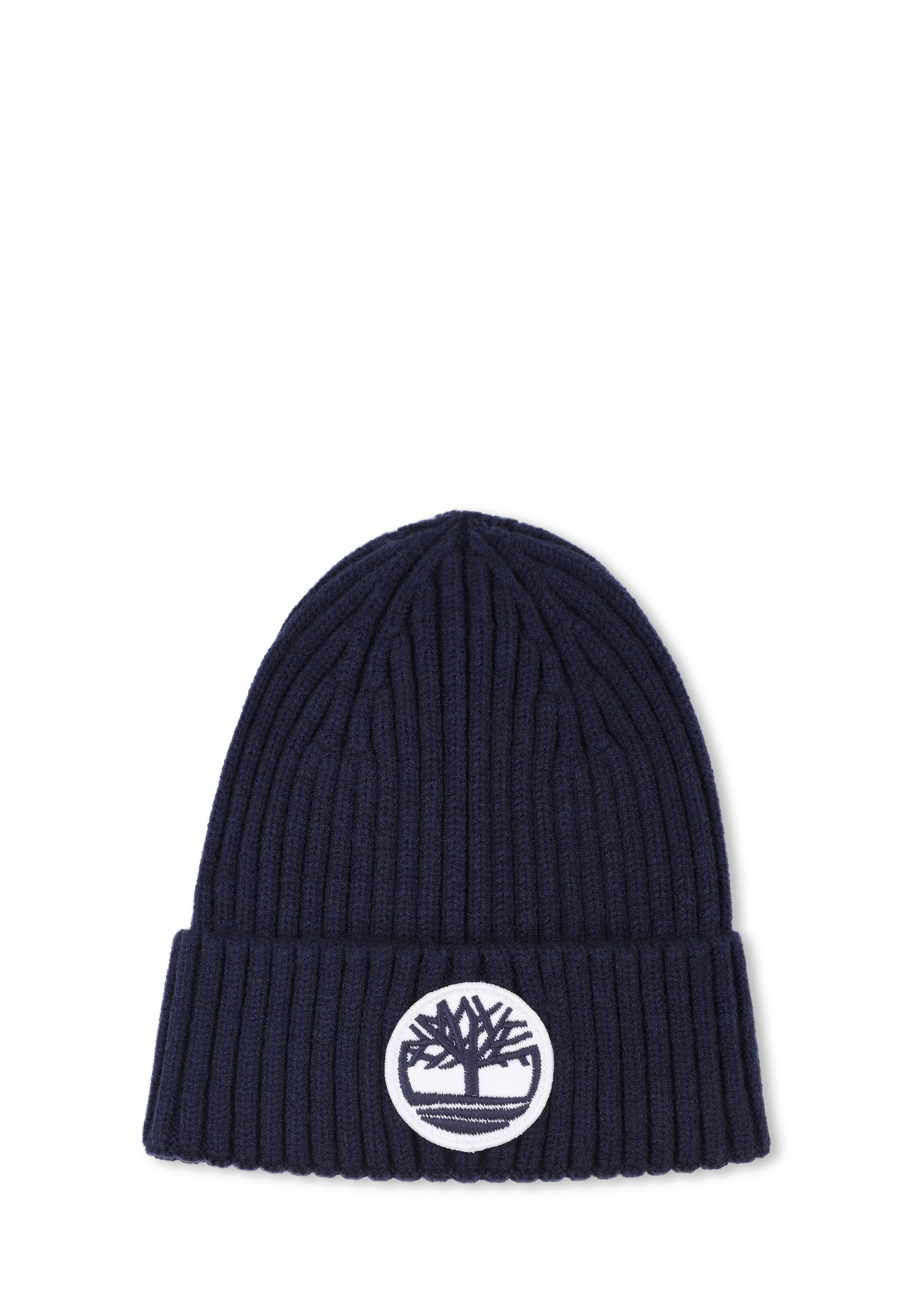 Marineblaue Strickmütze mit gerippter Textur und umgeschlagenem Saum, vorne mit einem runden weißen Patch mit einem Baum-Logo.