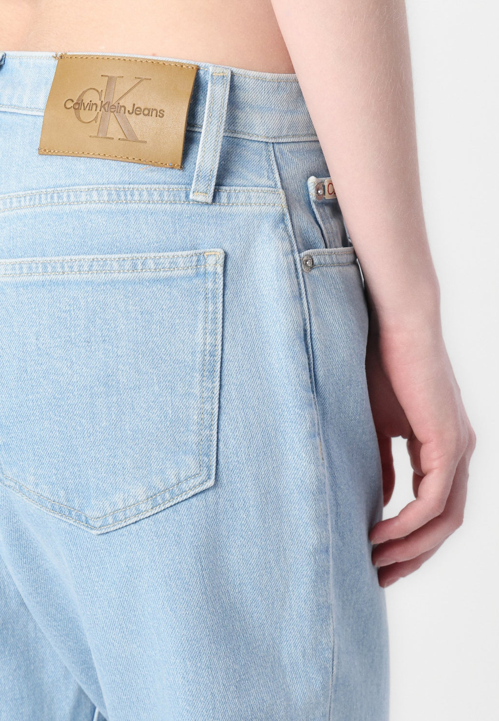 Calvin Klein Jeans MOM