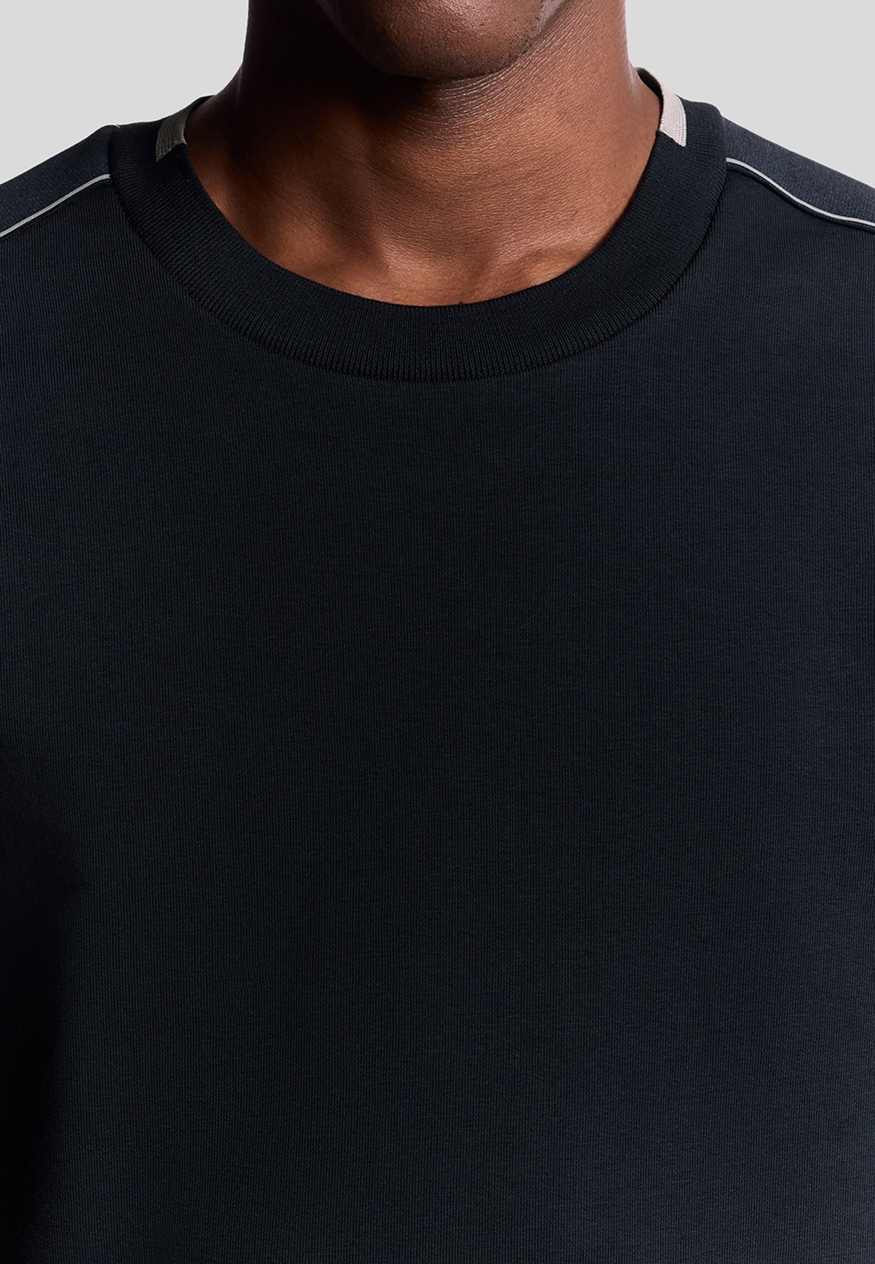 Lyle & Scott MID LAYERS TAPE CREW NECK
