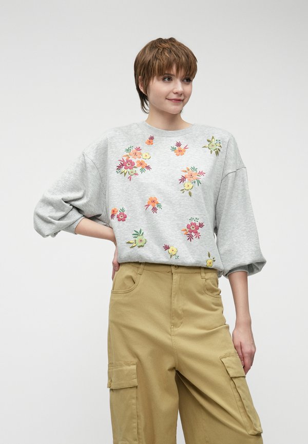 ONLY ONLBROOKE L/S O-NECK FLOWER SWT NOOS