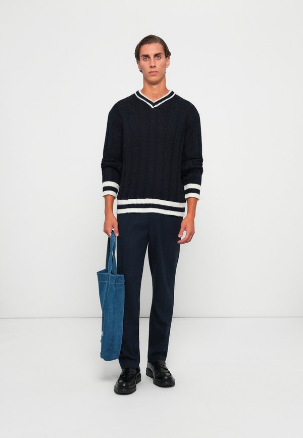 Selected V-neck wool blend