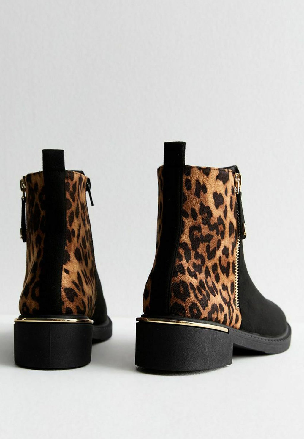 New Look SUEDETTE LEOPARD