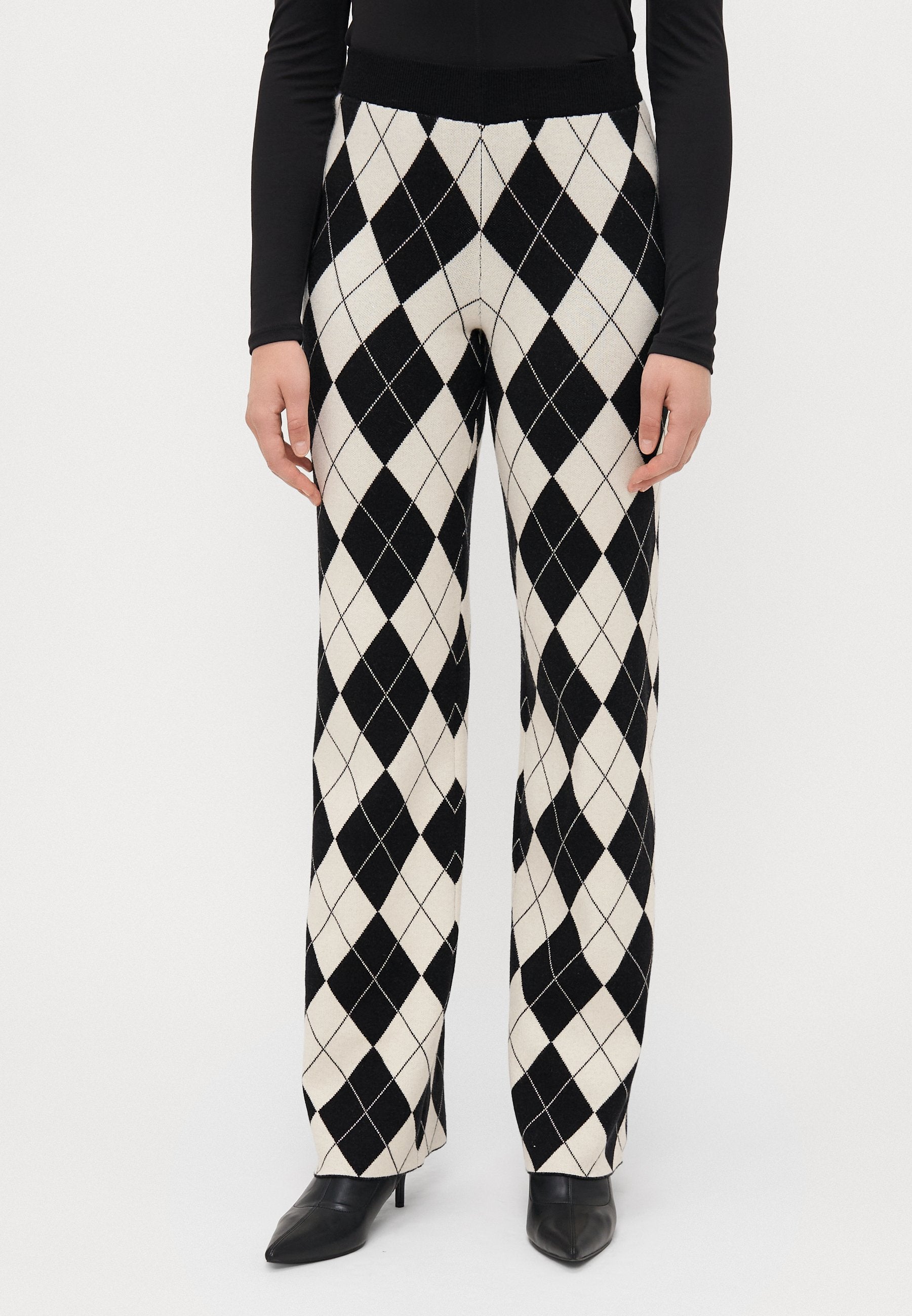 ONLANNY PANTS Media 3