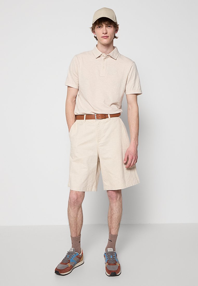 Hackett London