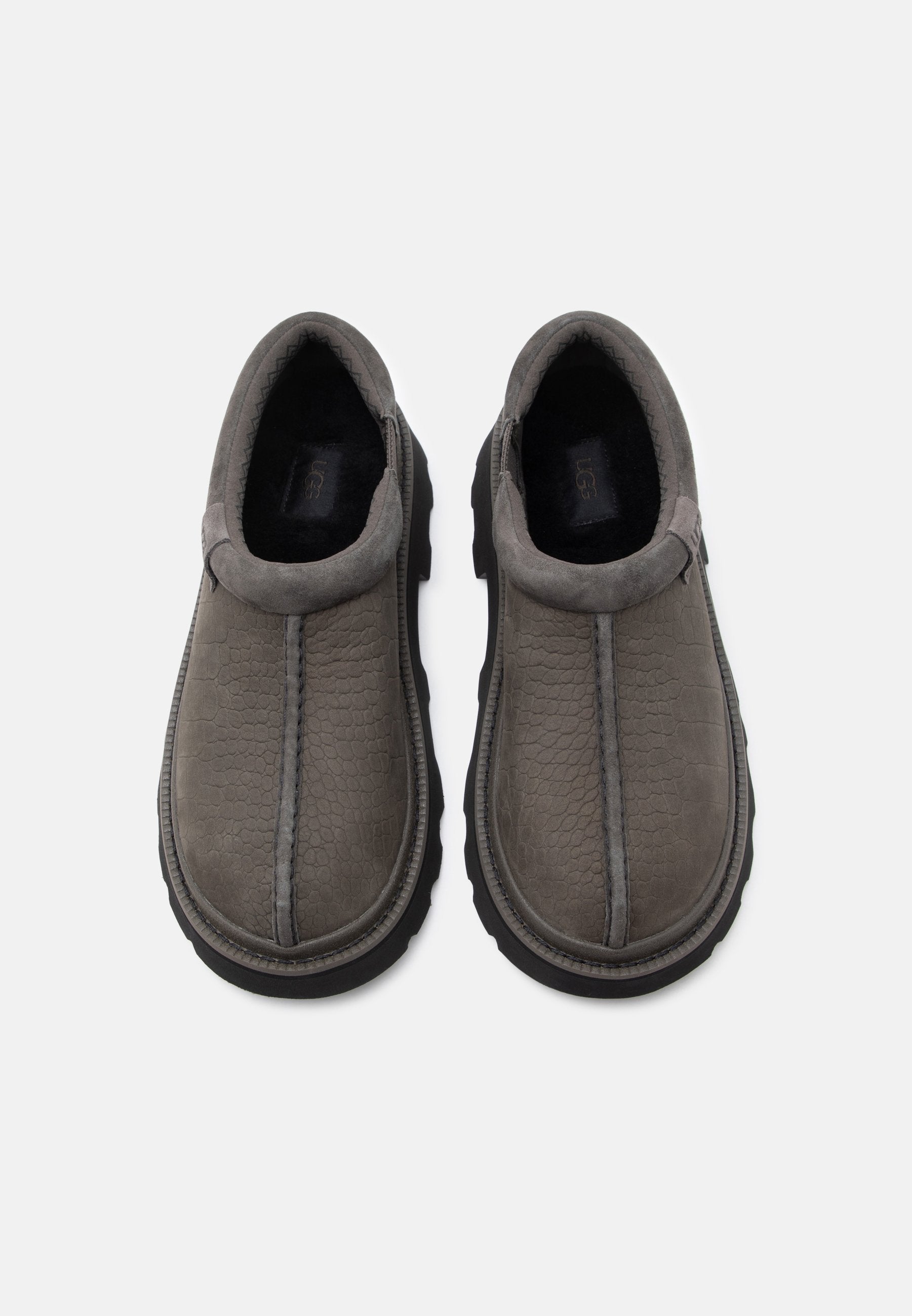UGG TASMAN LUG EMBOSSED
