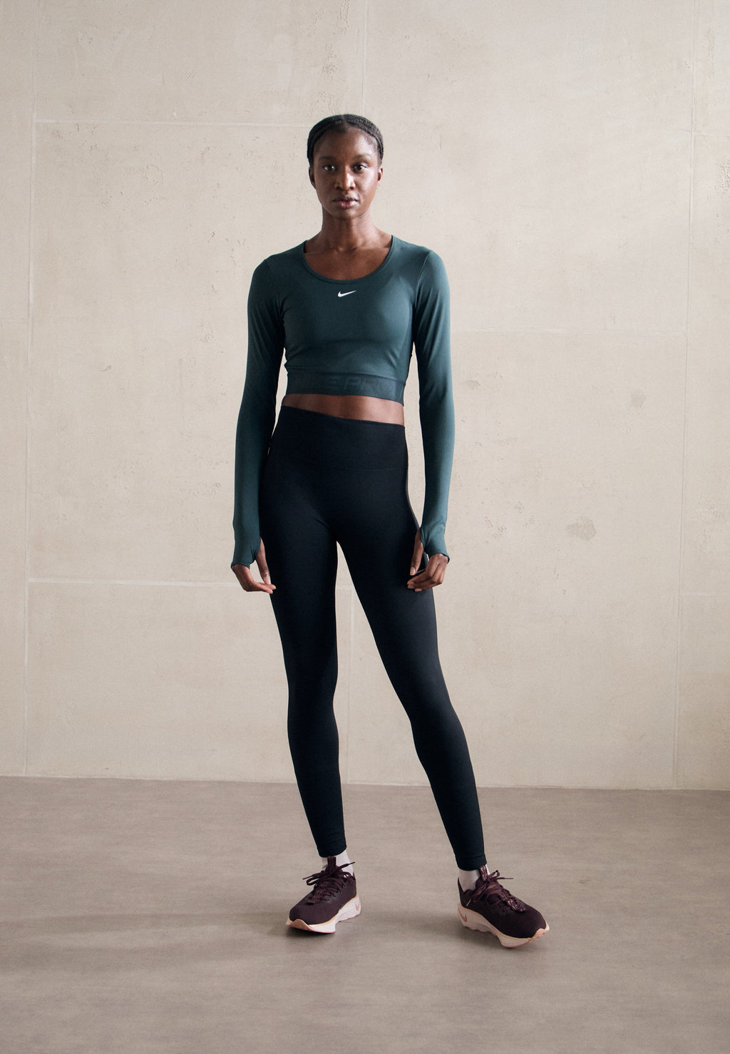 Nike Performance PRO SHINE
