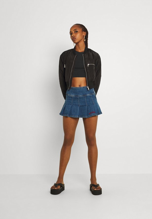 Nly by Nelly HIGH NECK CROP