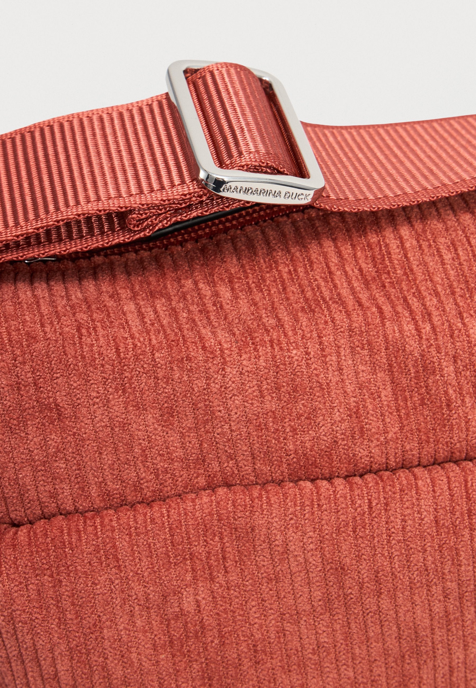 Mandarina Duck HUNTER