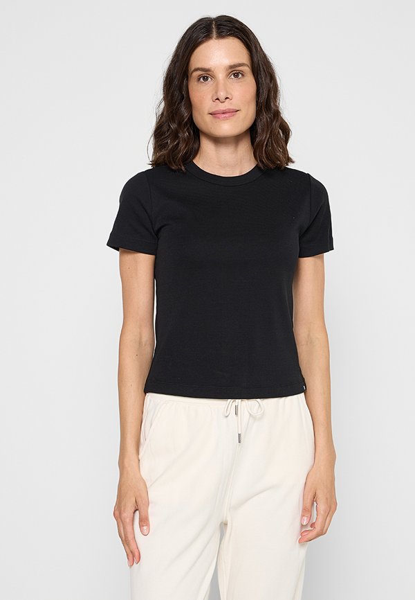 DKNY