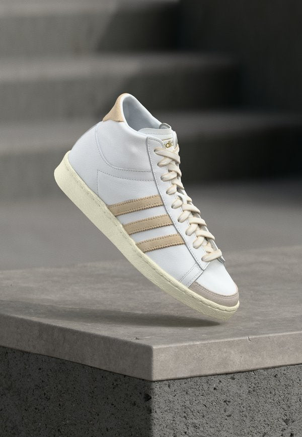 adidas Originals JABBAR - High-top trainers - footwear white/off white