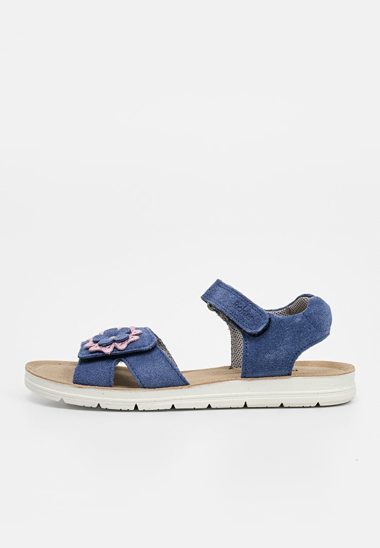 Blaue Kindersandale mit rosa Blumenverzierung, verstellbaren Klettverschlüssen, gepolsterter Sohle und offenem Zehendesign.