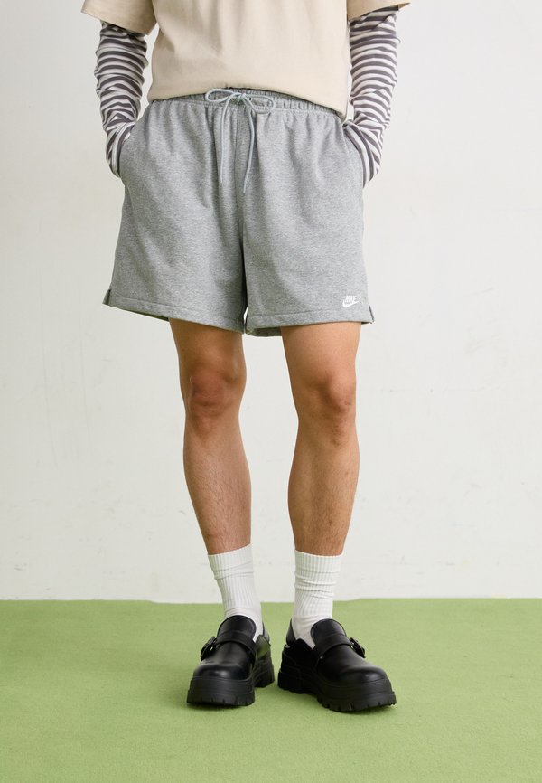 Nike Sportswear M NK CLUB FLOW FT SHORT - Tracksuit bottoms - grey heather