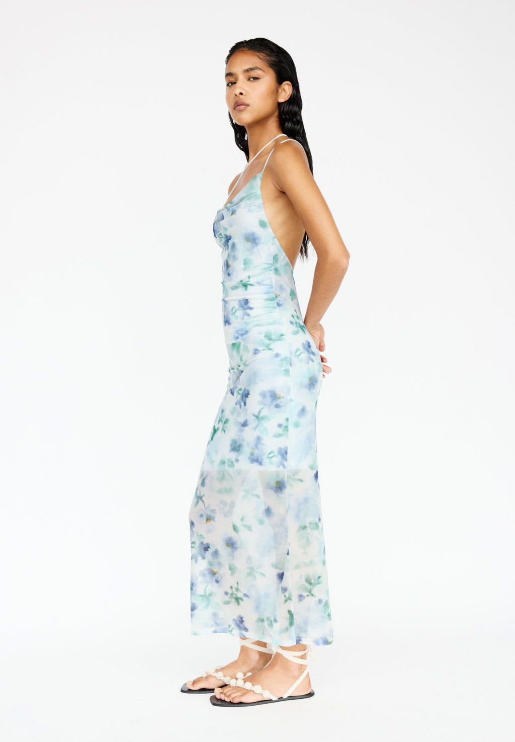 PULL&BEAR FLORAL STRAPPY