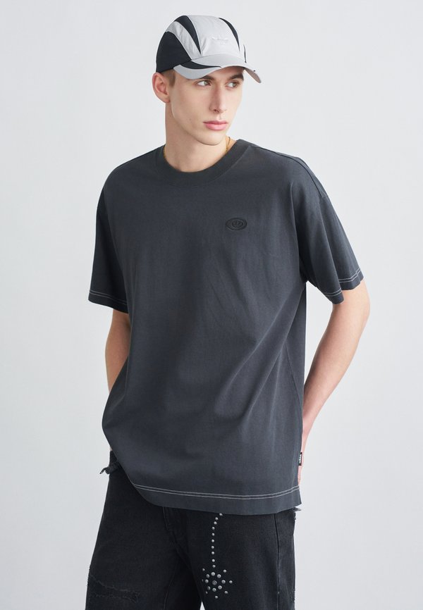adidas Originals GRAPHIC TEE - Print T-shirt - anthracite