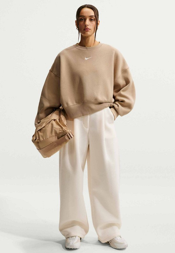 Nike Sportswear CREW - Sweatshirt - linen sail