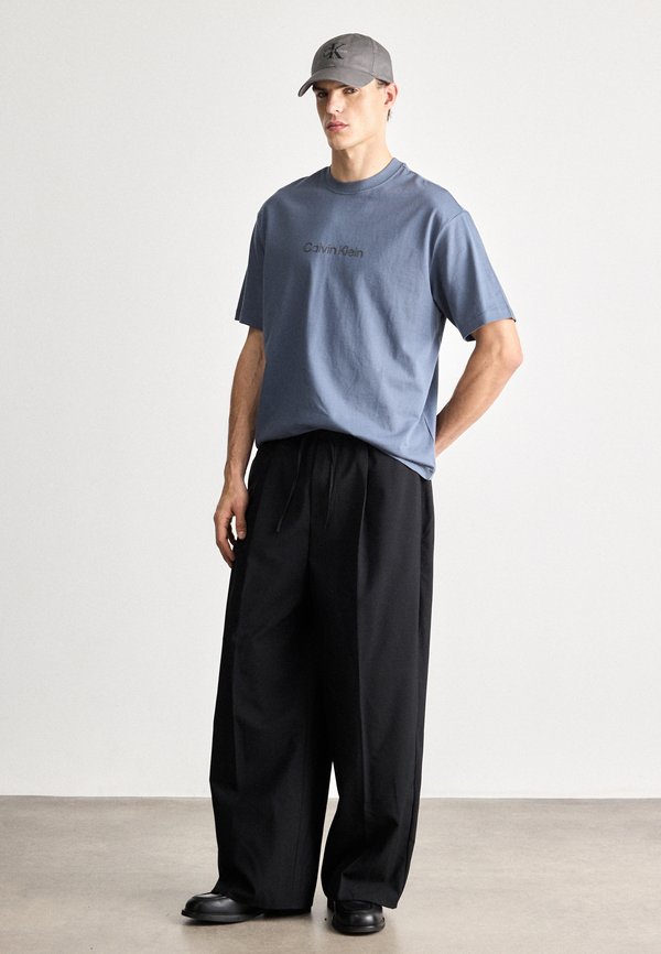 Calvin Klein STANDARD LOGO TEE