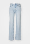 Helle blaue Jeans mit weitem Bein und hohem Bund, ausgestattet mit Vordertaschen, einem Knopf- und Reißverschluss sowie fransigen Saumdetails.